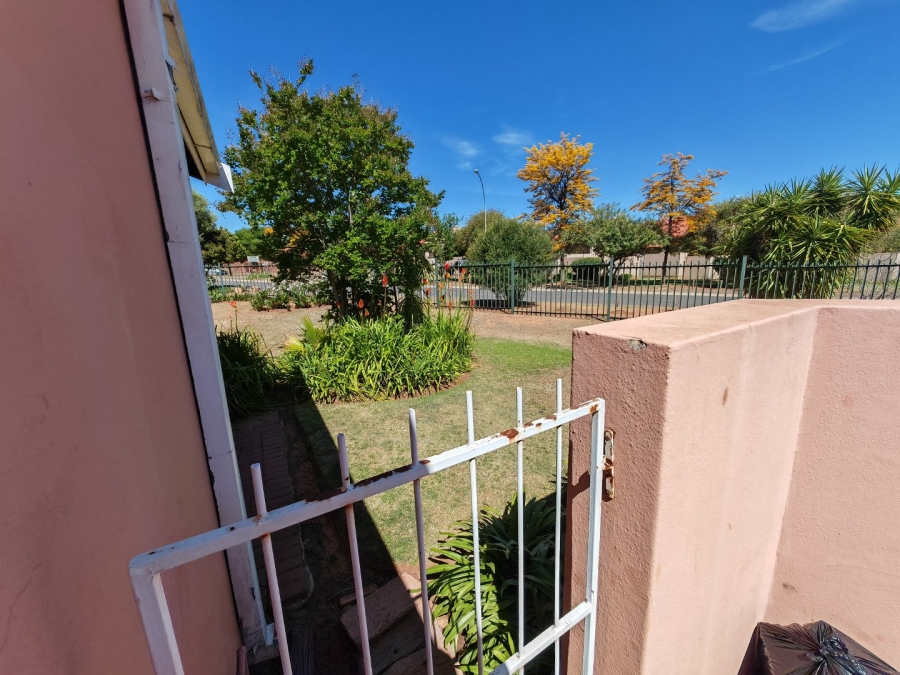 3 Bedroom Property for Sale in Langenhovenpark Free State